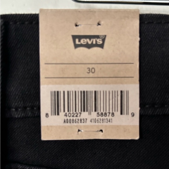 Levi's Black Skinny Capris - Picture 2 of 5
